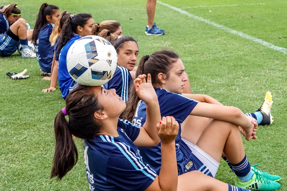 Argentine Women Football Players Show Resilience in Face of Barriers