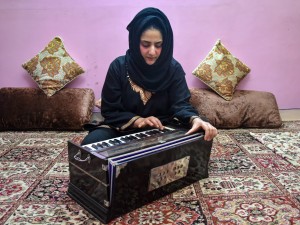 Female Kashmiri Artists Take Their Talents Elsewhere